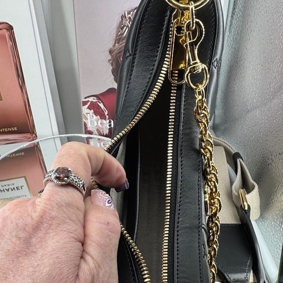 Gucci Black GG MATELASSÉ SMALL
SHOULDER BAG - Picture 8 of 16